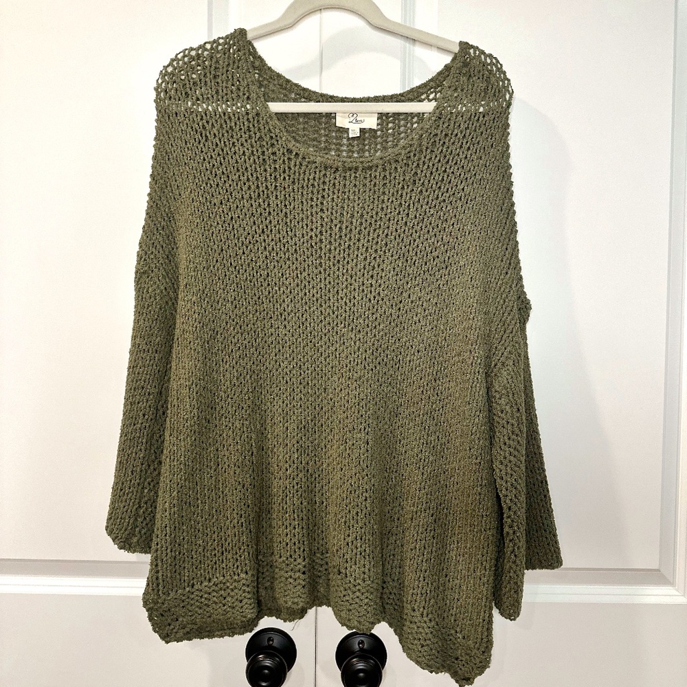 Green knitted Love Sweater Size M/L